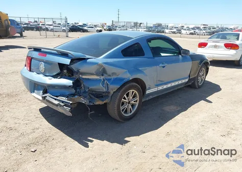 2005 Ford Mustang V6 Deluxe/V6 Premium from USA, damaged, VIN 1ZVFT80N955256205